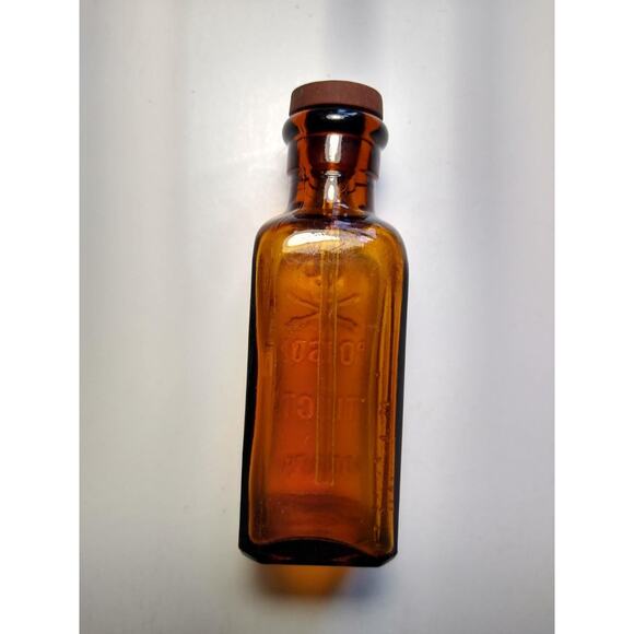 Antique Amber Glass Poison Bottle Skull & Crossbones Tincture Iodine Dropper K7 - Picture 5 of 7